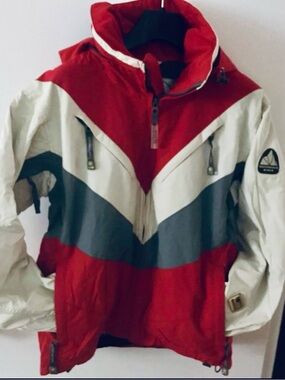 WestBeach_Red, White & Gray Retro Windbreaker Jacket